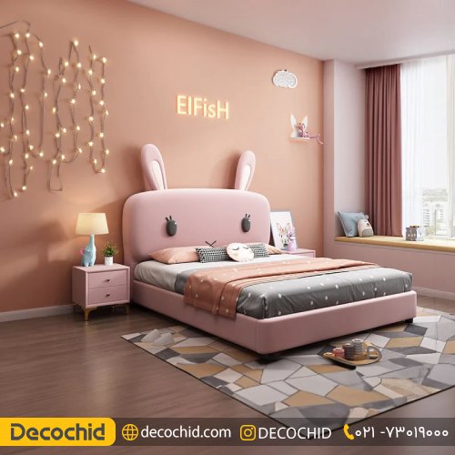 تخت دخترانه جوان زیبا