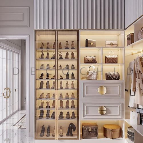 جاکفشی کلوزت