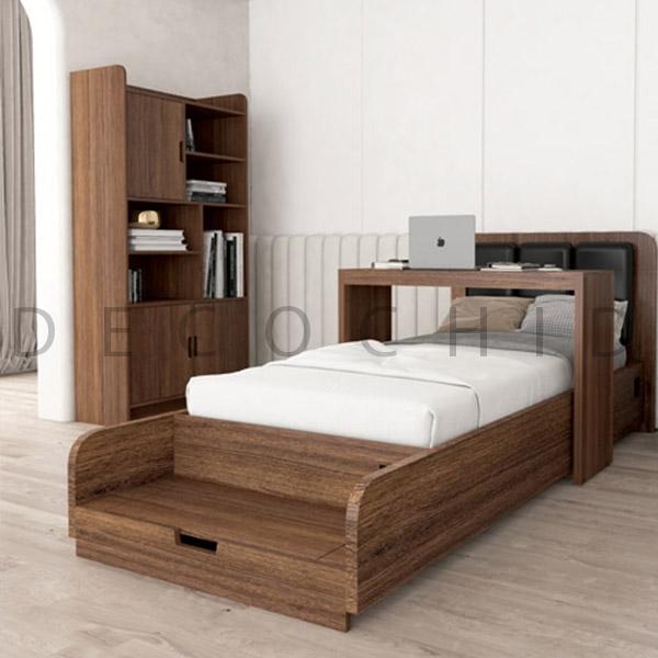 تخت و کتابخانه آدینا (اوتلت)